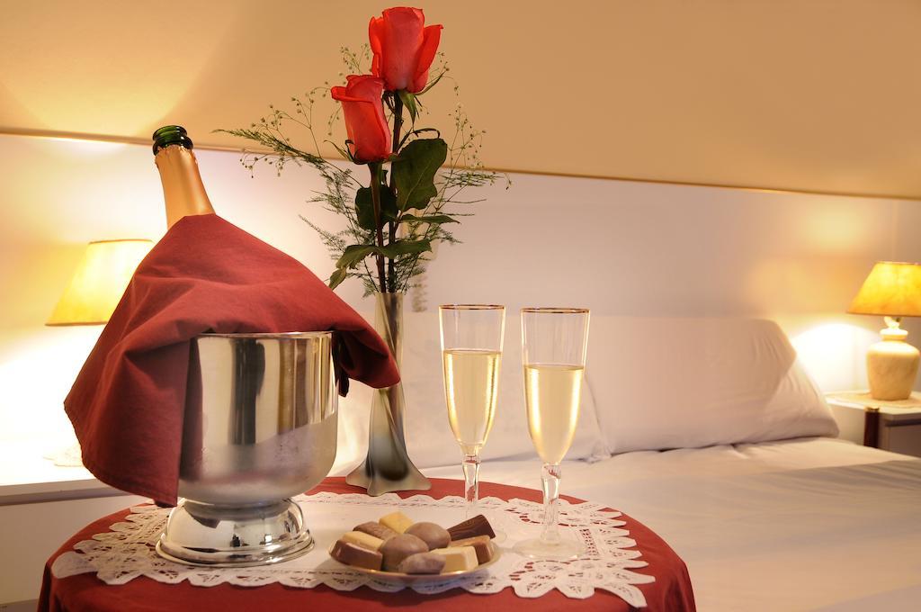 Hotel Salerno Villa Carlos Paz Dış mekan fotoğraf
